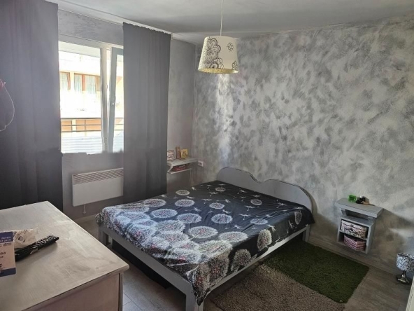 Дава се под наем Тристаен апартамент в София, Дървеница - 117 кв.м за 740 € - Снимка #1