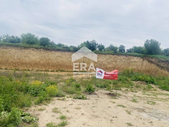 Парцел в Русе, Промишлена зона - Изток - 1736 кв.м за 44 €/кв.м - Снимка #1