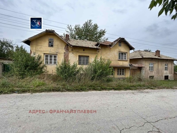 Къща в с. Садовец, Област Плевен - 91 кв.м за 112 €/кв.м - Снимка #1