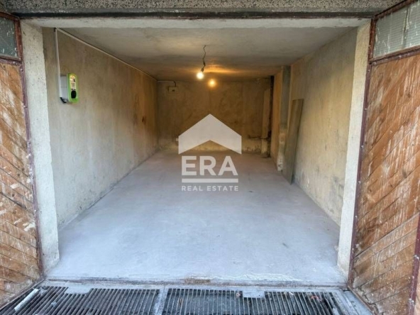 Дава се под наем Гараж / Паркомясто в Варна, ХЕИ - 24 кв.м за 180 € - Снимка #1