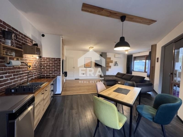 Тристаен апартамент в Варна, Възраждане 4 - 133 кв.м за 1978 €/кв.м - Снимка #1