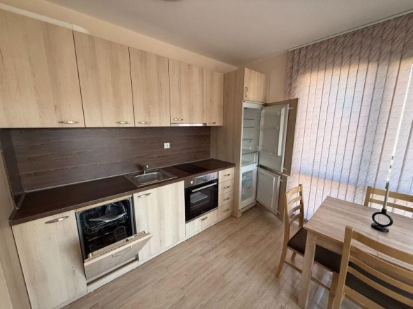 Дава се под наем Тристаен апартамент в Пловдив, Каменица 1 - 78 кв.м за 612 € - Снимка #1