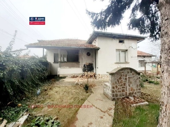 Къща в с. Горни Дъбник, Област Плевен - 155 кв.м за 484 €/кв.м - Снимка #1