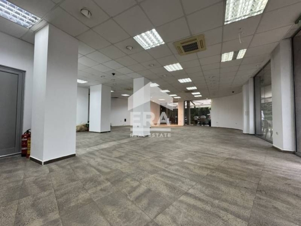 Дава се под наем Офис в Силистра, Център - 188 кв.м за 1534 € - Снимка #1