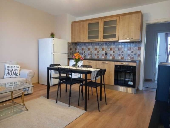 Дава се под наем Тристаен апартамент в София, Център - 85 кв.м за 668.1 € - Снимка #1