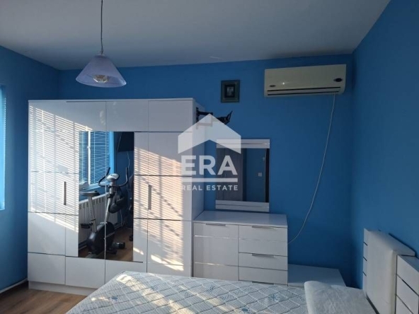 Дава се под наем Двустаен апартамент в Ловеч, Здравец - 67 кв.м за 357 € - Снимка #1