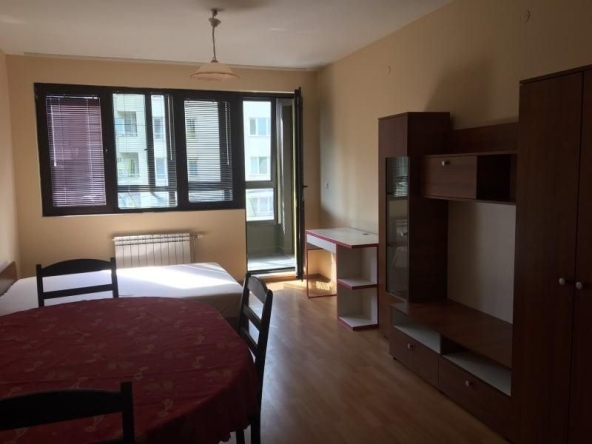 Дава се под наем Четиристаен апартамент в София, Стрелбище - 139 кв.м за 997.05 € - Снимка #1