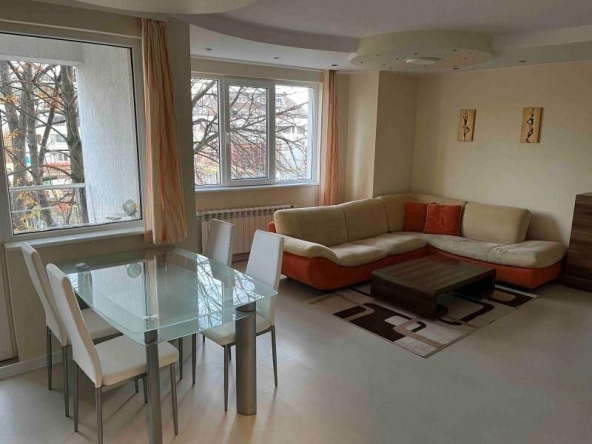 Дава се под наем Тристаен апартамент в София, Витоша - 114 кв.м за 847.62 € - Снимка #1