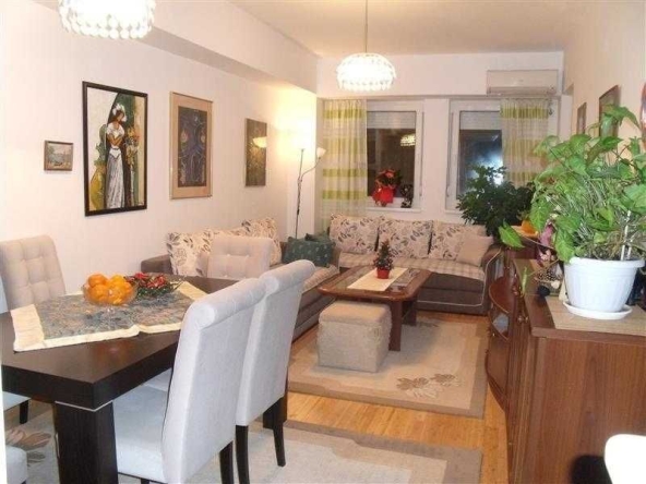 Дава се под наем Едностаен апартамент в Пловдив, Мараша - 36 кв.м за 137.7 € - Снимка #1