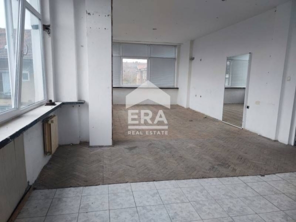 Дава се под наем Офис в Димитровград - 60 кв.м за 178.5 € - Снимка #1