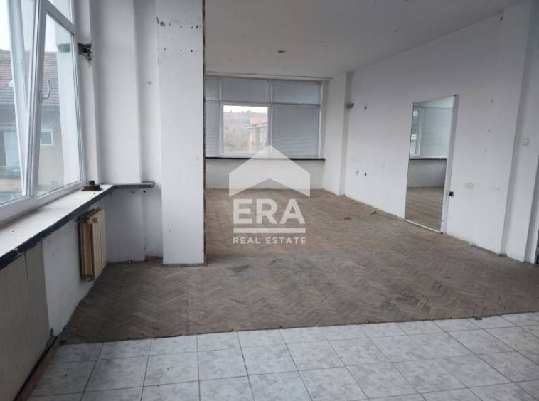 Дава се под наем Офис в Димитровград - 60 кв.м за 178.5 € - Снимка #1