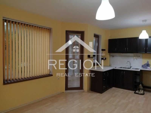 Дава се под наем Тристаен апартамент в Варна, Левски - 75 кв.м за 408 € - Снимка #1