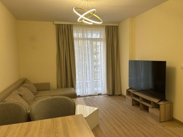 Дава се под наем Тристаен апартамент в София, Надежда 2 - 89 кв.м за 796.62 € - Снимка #1