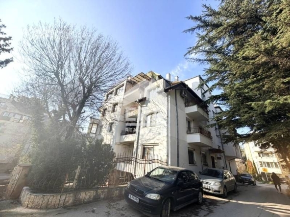 Дава се под наем Двустаен апартамент в Варна, Бриз - 80 кв.м за 498.27 € - Снимка #1