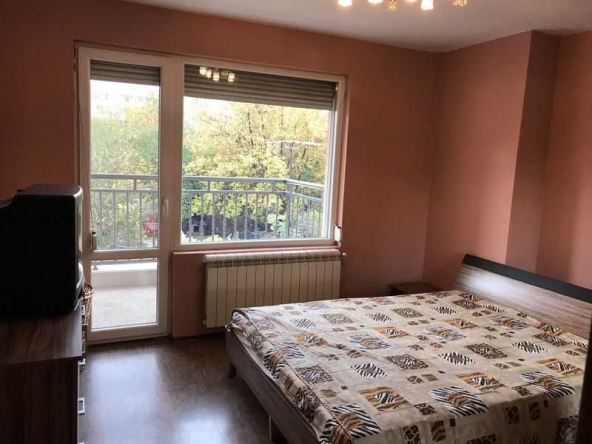 Дава се под наем Тристаен апартамент в София, Слатина - 100 кв.м за 398.82 € - Снимка #1