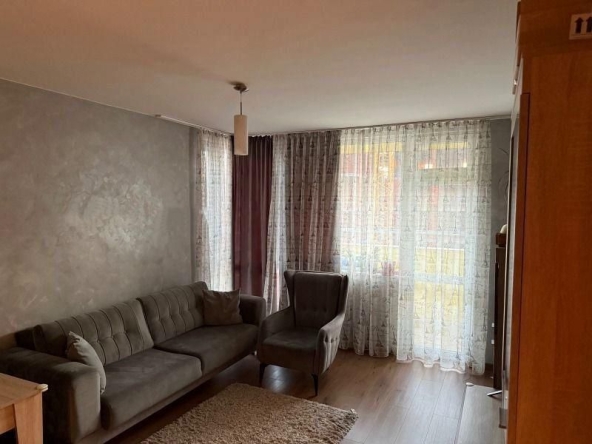 Дава се под наем Тристаен апартамент в София, Дружба 1 - 85 кв.м за 698.19 € - Снимка #1
