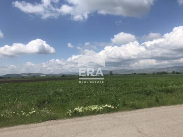 Парцел в с. Петърч, Област София-област - 2188 кв.м за 19 €/кв.м - Снимка #1