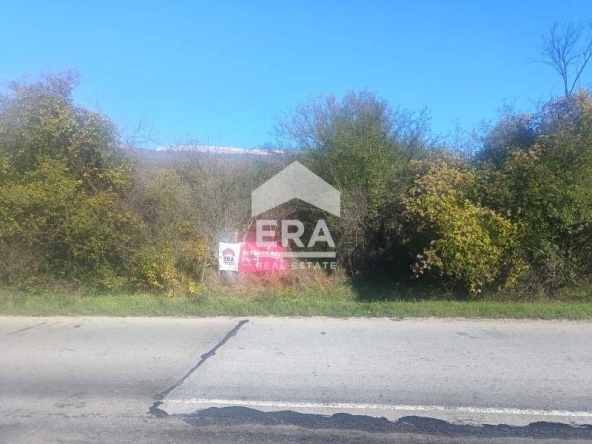 Парцел в с. Комунари, Област Варна - 960 кв.м за 8 €/кв.м - Снимка #1