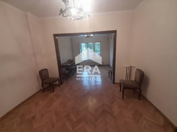 Дава се под наем Двустаен апартамент в София, Център - 80 кв.м за 510 € - Снимка #1