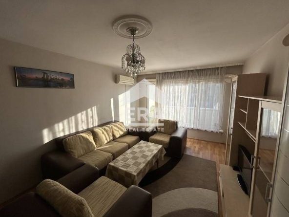 Дава се под наем Двустаен апартамент в Хасково, Македонски - 68 кв.м за 214.2 € - Снимка #1