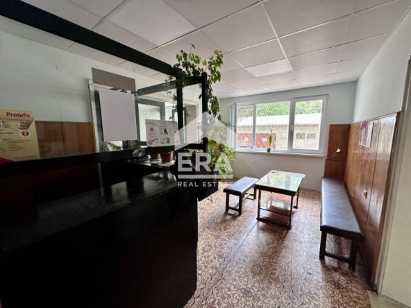 Дава се под наем Офис в Велико Търново, Център - 45 кв.м за 255 € - Снимка #1