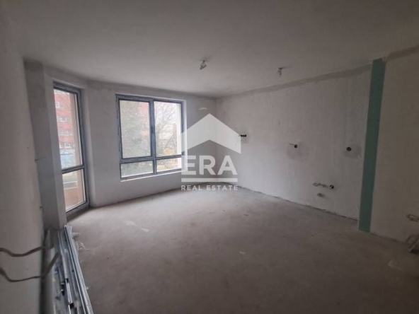 Тристаен апартамент в Варна, Лятно кино Тракия - 78 кв.м за 1341 €/кв.м - Снимка #1