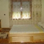 Дава се под наем Етаж от къща в Велинград - 100 кв.м за 348.84 € - Снимка #1