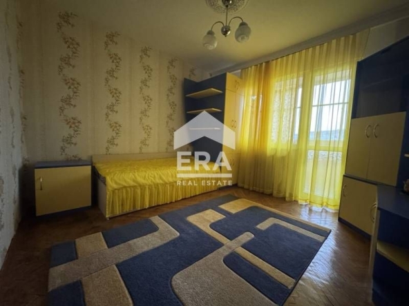 Дава се под наем Четиристаен апартамент в Силистра, Римска гробница - 102 кв.м за 248.88 € - Снимка #1