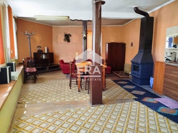 Къща в с. Лесидрен, Област Ловеч - 401 кв.м за 52 €/кв.м - Снимка #1