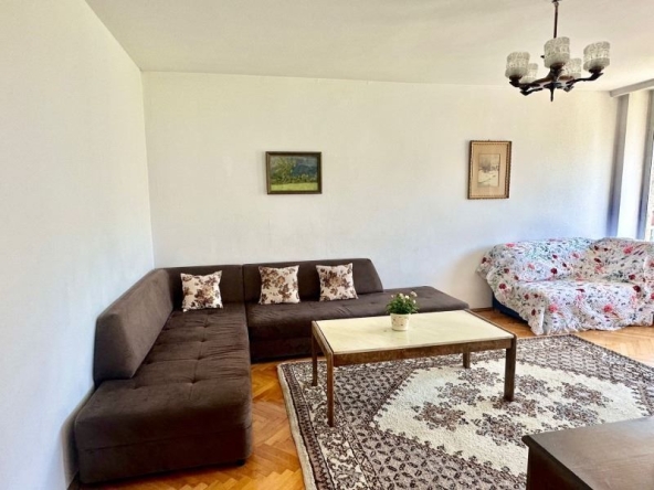 Дава се под наем Тристаен апартамент в София, Гоце Делчев - 106 кв.м за 717.06 € - Снимка #1