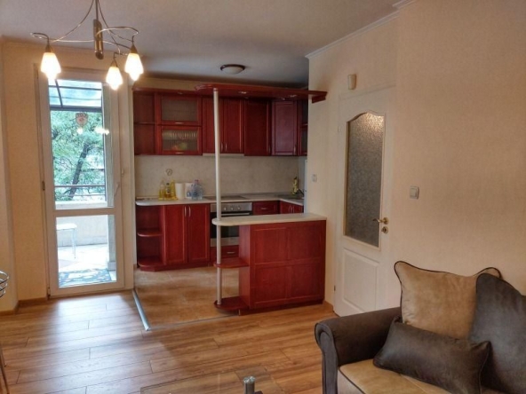 Дава се под наем Двустаен апартамент в София, Лозенец - 64 кв.м за 698.19 € - Снимка #1