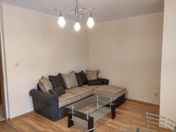 Дава се под наем Двустаен апартамент в София, Лозенец - 64 кв.м за 718.08 € - Снимка #1