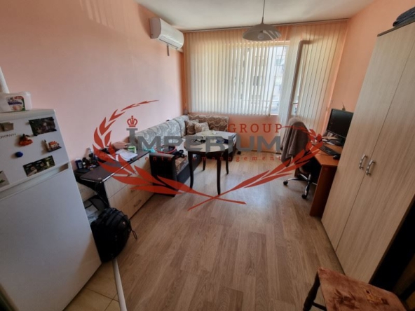 Дава се под наем Едностаен апартамент в Варна, Левски - 25 кв.м за 248.88 € - Снимка #1