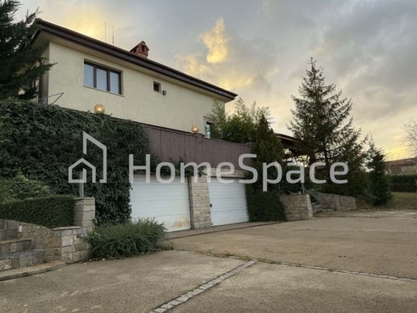 Къща в с. Лозен, Област София-град - 302 кв.м за 1157 €/кв.м - Снимка #1