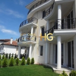 Двустаен апартамент в Балчик - 75 кв.м за 1214 €/кв.м - Снимка #1