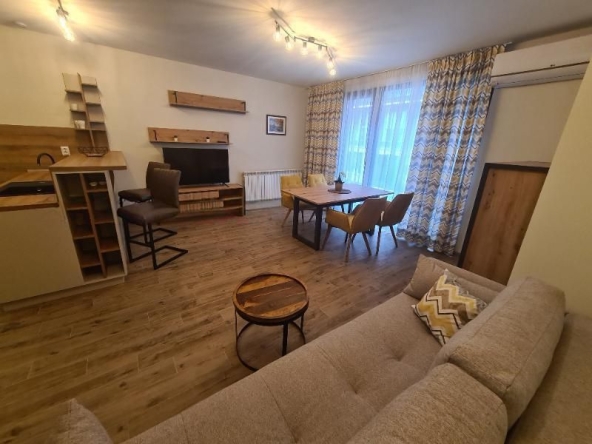 Дава се под наем Двустаен апартамент в София, Център - 69 кв.м за 1195.95 € - Снимка #1