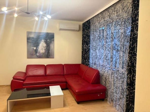 Дава се под наем Двустаен апартамент в София, Гоце Делчев - 70 кв.м за 647.19 € - Снимка #1