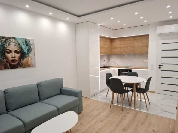 Дава се под наем Двустаен апартамент в София, Младост 4 - 70 кв.м за 747.66 € - Снимка #1