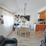 Тристаен апартамент в Поморие - 97 кв.м за 841 €/кв.м - Снимка #1