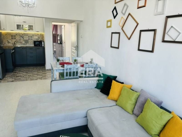 Дава се под наем Тристаен апартамент в Варна, Център - 90 кв.м за 665 € - Снимка #1