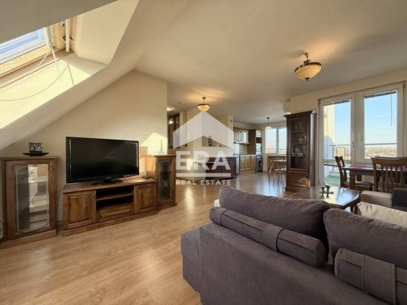 Тристаен апартамент в София, Център - 128 кв.м за 1714 €/кв.м - Снимка #1