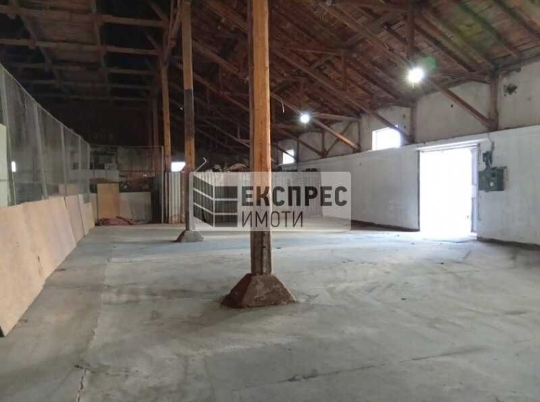 Дава се под наем Склад в Варна, Западна промишлена зона - 180 кв.м за 847.62 € - Снимка #1