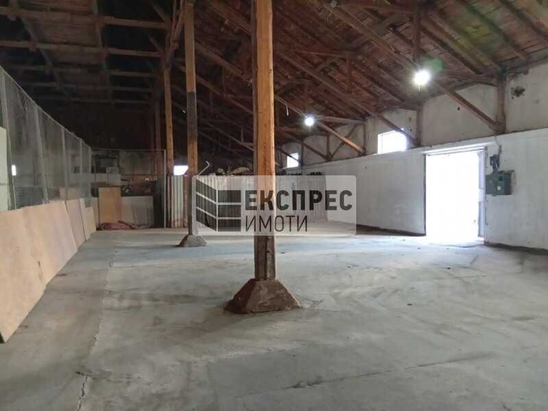Дава се под наем Склад в Варна, Западна промишлена зона - 180 кв.м за 847.62 € - Снимка #1