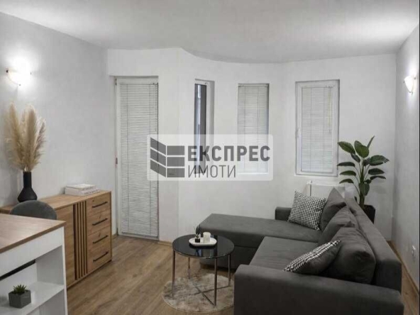 Дава се под наем Едностаен апартамент в Варна, Гранд Мол Варна - 30 кв.м за 298.86 € - Снимка #1