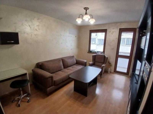 Дава се под наем Тристаен апартамент в Бургас, Възраждане - 74 кв.м за 498.27 € - Снимка #1