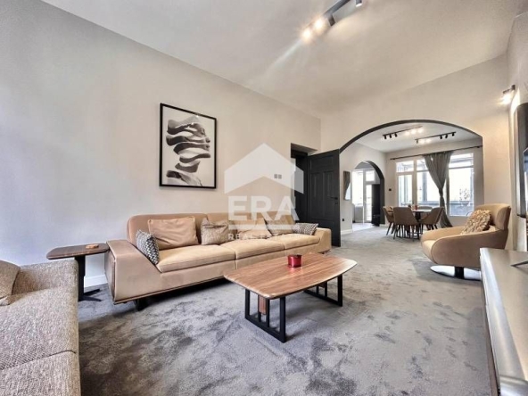 Тристаен апартамент в София, Център - 110 кв.м за 3564 €/кв.м - Снимка #1