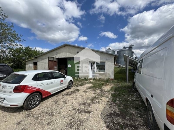 Склад в с. Калипетрово, Област Силистра - 743 кв.м за 357 €/кв.м - Снимка #1