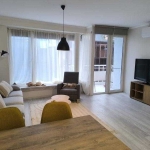 Дава се под наем Тристаен апартамент в Бургас, Център - 80 кв.м за 797.64 € - Снимка #1