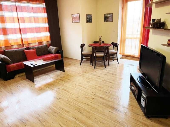 Дава се под наем Двустаен апартамент в София, Център - 60 кв.м за 648.21 € - Снимка #1