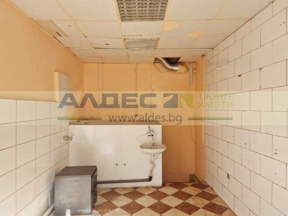 Дава се под наем Заведение в София, Център - 115 кв.м за 897.6 € - Снимка #1